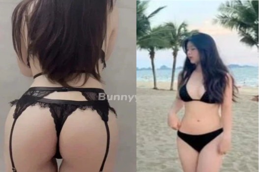 Nữ sinh viên đi khám phá cùng thầy hiệu trưởng